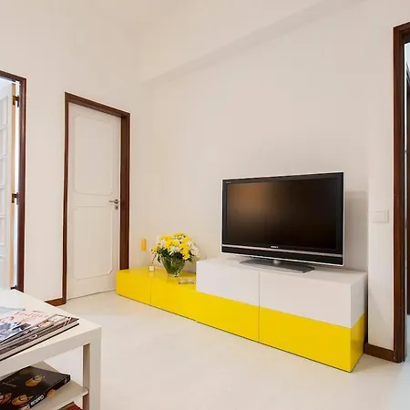 Pensjonat Ginjinha House - 4 - Bairro Alto - With Ac!